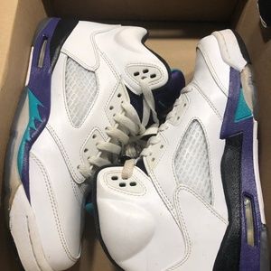 Air Jordan grape 5s size 6.5Y